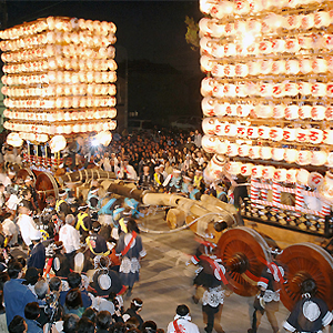 伏木曳山祭（ひきやままつり）「けんか山